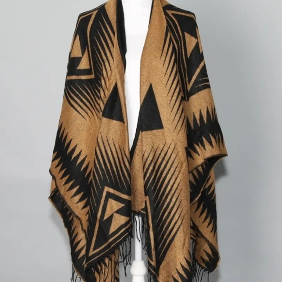 Caramel & Black Poncho - Picture 2 of 3